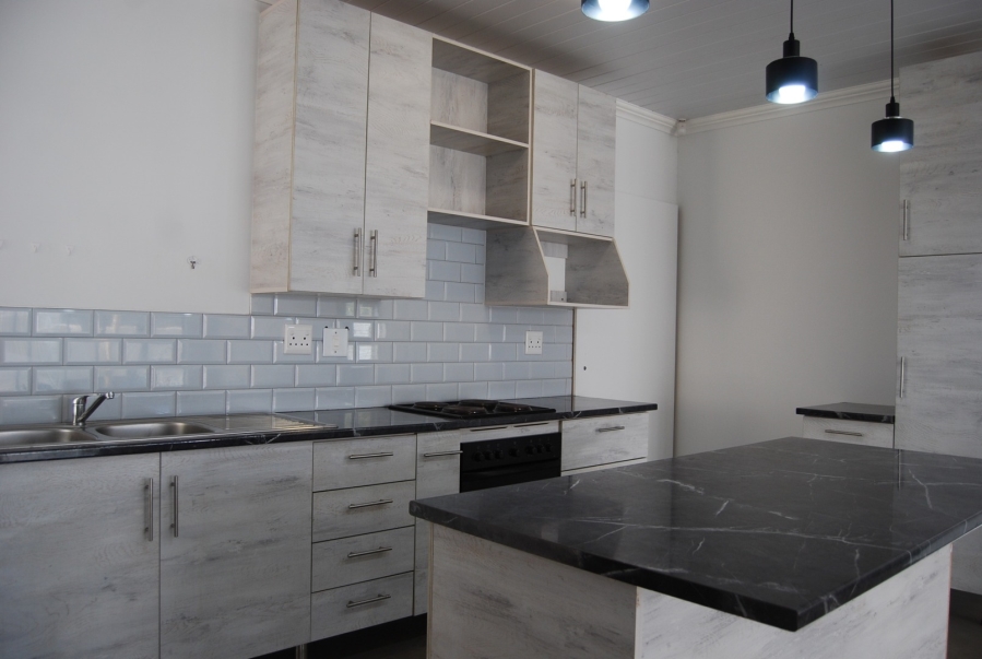To Let 3 Bedroom Property for Rent in Golden Mile Western Cape